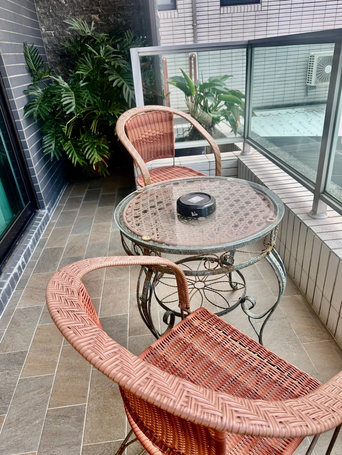 Starry Blue Triple Room 8